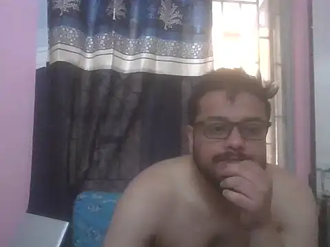 Snapshot of hotboyl6969 chatting on April 5, 5:48 am hotboyl6969 online show from April 5, 5:48 am