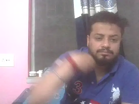 Snapshot of hotboyl6969 chatting on April 5, 9:01 pm hotboyl6969 online show from April 5, 9:01 pm