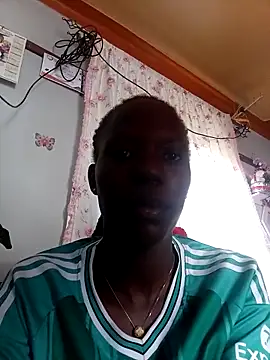 Snapshot of KLASSY77 chatting on April 11, 11:14 am KLASSY77 online show from April 11, 11:14 am