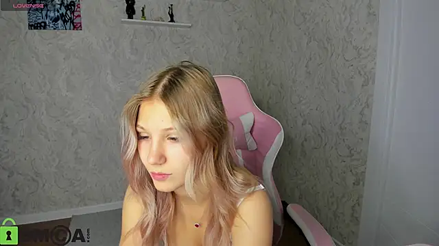 Angelina Becker online show from June 1, 1:18 am