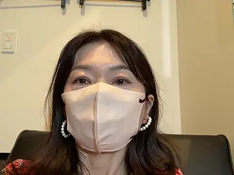Snapshot of lemonade_madame chatting on June 27, 10:20 am lemonade madame online show from June 27, 10:20 am