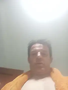 Snapshot of mecaloco chatting on June 17, 2:03 am mecaloco online show from June 17, 2:03 am