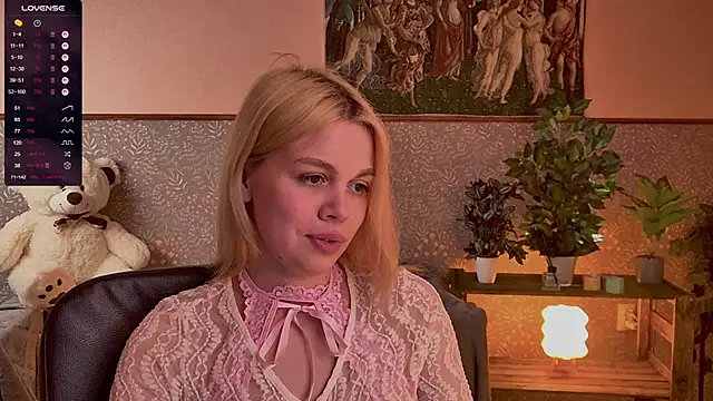 Snapshot of ScarletMarnei chatting on May 26, 3:35 am ScarletMarnei online show from May 26, 3:35 am