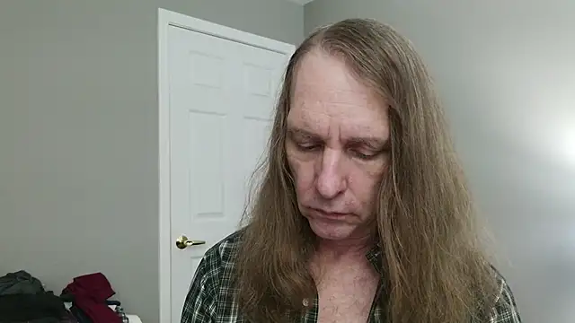 Snapshot of Magnus_Luv chatting on July 13, 11:02 am Magnus Luv online show from July 13, 11:02 am