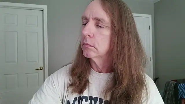 Snapshot of Magnus_Luv chatting on July 15, 12:21 pm Magnus Luv online show from July 15, 12:21 pm