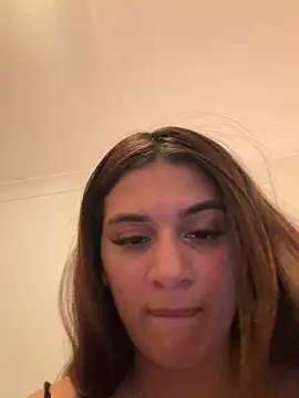 Snapshot of catalinaso chatting on April 4, 10:29 pm catalinaso online show from April 4, 10:29 pm