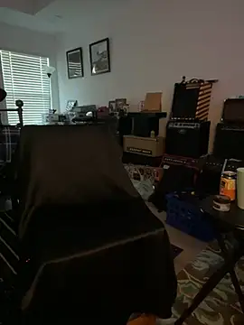 GeetarLuvver online show from May 7, 12:27 am