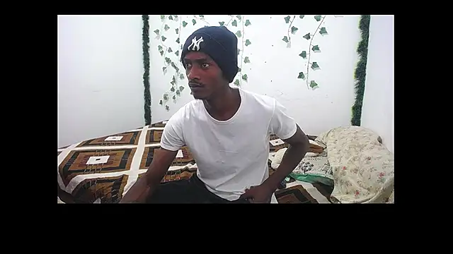 skey 12 online show from April 7, 7:14 pm