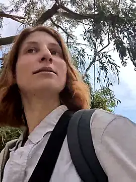 Snapshot of Julialexxxx chatting on April 7, 10:37 am Julialexxxx online show from April 7, 10:37 am