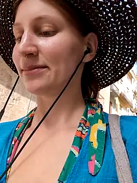 Julialexxxx online show from July 17, 8:21 am