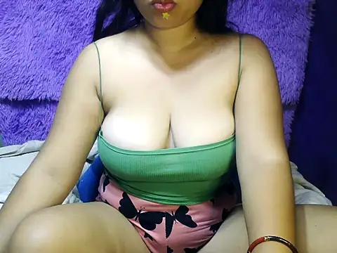 Snapshot of Asian_boobzy69 chatting on April 16, 11:18 pm Asian boobzy69 online show from April 16, 11:18 pm