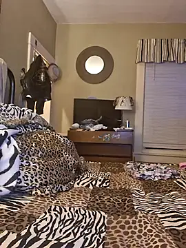 Snapshot of Mijaaaa12121 chatting on April 8, 3:39 am Mijaaaa12121 online show from April 8, 3:39 am