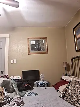 Snapshot of Mijaaaa12121 chatting on April 13, 3:45 am Mijaaaa12121 online show from April 13, 3:45 am