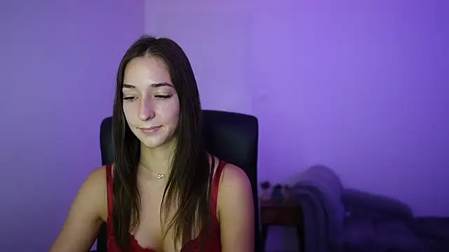 Crystalbrunette18 online show from June 25, 1:15 pm