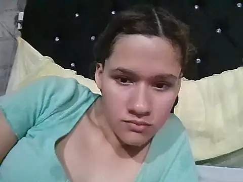 Snapshot of JennifferJilson chatting on April 12, 11:43 pm JennifferJilson online show from April 12, 11:43 pm