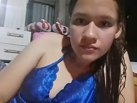 Snapshot of JennifferJilson chatting on June 5, 1:34 am JennifferJilson online show from June 5, 1:34 am