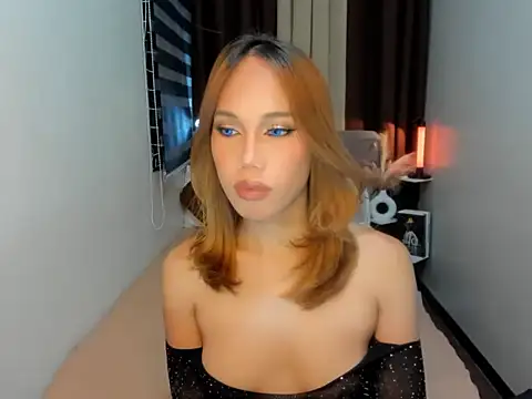 Snapshot of monita_pecunia chatting on April 6, 8:37 am monita pecunia online show from April 6, 8:37 am