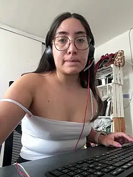 Snapshot of vampiralatina chatting on April 27, 7:12 pm vampiralatina online show from April 27, 7:12 pm