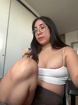 Snapshot of vampiralatina chatting on May 29, 10:52 pm vampiralatina online show from May 29, 10:52 pm