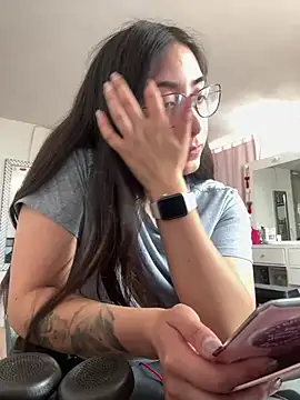 Snapshot of vampiralatina chatting on June 3, 6:24 pm vampiralatina online show from June 3, 6:24 pm