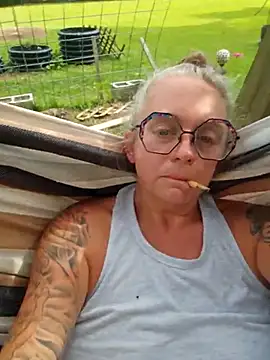 Blondejenn online show from May 16, 9:24 pm