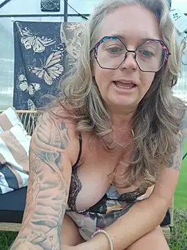 Blondejenn online show from June 12, 11:20 am