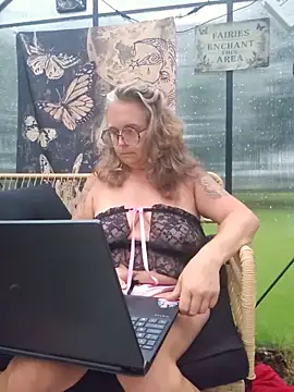Blondejenn online show from June 17, 11:12 am