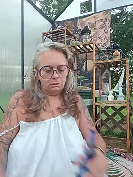 Blondejenn online show from July 9, 11:25 am