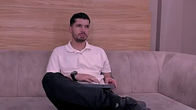 Snapshot of Mateew__ chatting on April 8, 1:22 pm Mateew online show from April 8, 1:22 pm