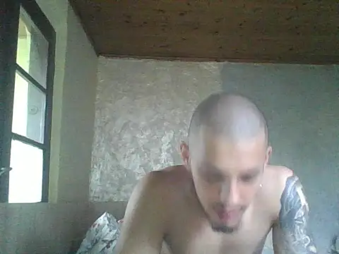 robertmrn112 online show from June 11, 5:11 pm