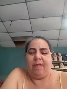 Snapshot of Golositadeamor chatting on April 30, 8:57 pm Golositadeamor online show from April 30, 8:57 pm