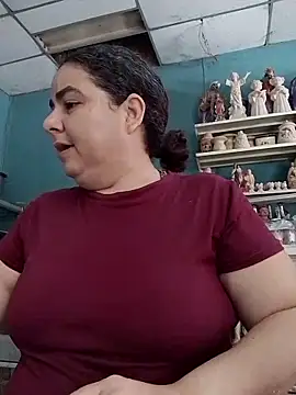 Snapshot of Golositadeamor chatting on May 6, 6:24 pm Golositadeamor online show from May 6, 6:24 pm