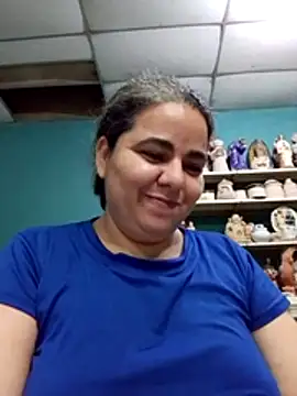 Snapshot of Golositadeamor chatting on May 26, 1:01 am Golositadeamor online show from May 26, 1:01 am