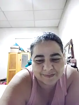 Snapshot of Golositadeamor chatting on June 13, 7:34 pm Golositadeamor online show from June 13, 7:34 pm