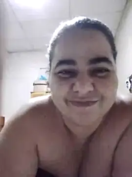 Snapshot of Golositadeamor chatting on June 28, 8:59 pm Golositadeamor online show from June 28, 8:59 pm
