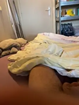 Snapshot of paul_coquin7 chatting on July 17, 1:29 pm paul coquin7 online show from July 17, 1:29 pm
