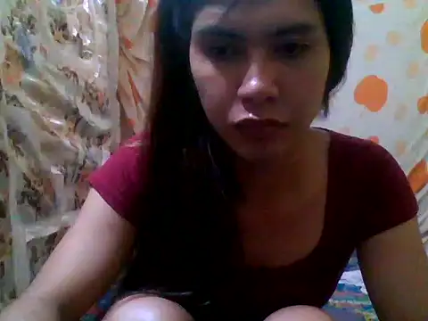 Snapshot of luna_veille chatting on April 25, 2:14 pm luna veille online show from April 25, 2:14 pm