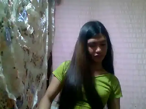 Snapshot of luna_veille chatting on May 27, 4:59 pm luna veille online show from May 27, 4:59 pm