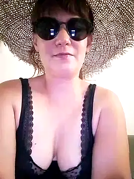 Snapshot of Maggie38 chatting on July 24, 12:36 pm Maggie38 online show from July 24, 12:36 pm