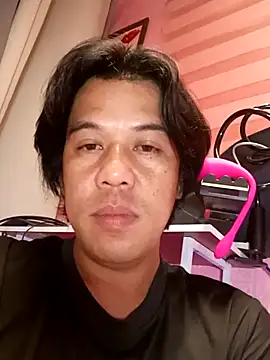 Snapshot of akiramoore chatting on May 25, 12:22 pm akiramoore online show from May 25, 12:22 pm