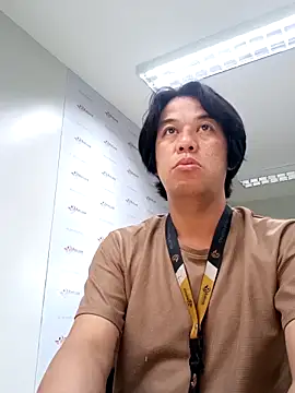 Snapshot of akiramoore chatting on June 5, 2:40 am akiramoore online show from June 5, 2:40 am