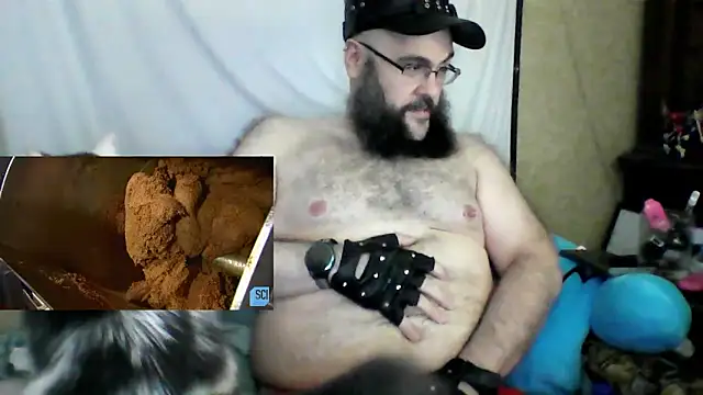 Snapshot of BriTheTopBear chatting on June 13, 11:46 pm BriTheTopBear online show from June 13, 11:46 pm