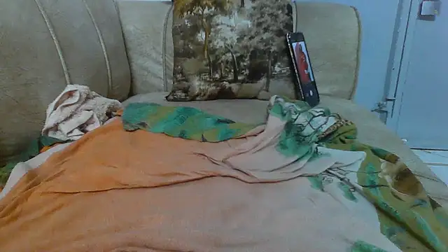 Snapshot of BabySwit chatting on July 3, 6:36 pm BabySwit online show from July 3, 6:36 pm