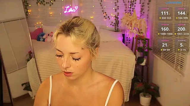 LoraDollie online show from June 21, 4:48 am
