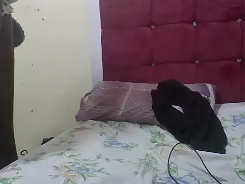 Snapshot of Irendz chatting on April 18, 7:58 pm Irendz online show from April 18, 7:58 pm