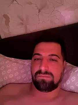Snapshot of Attila2701 chatting on April 11, 5:34 am Attila2701 online show from April 11, 5:34 am