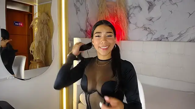 Snapshot of Taliasweet chatting on May 26, 7:43 pm Taliasweet online show from May 26, 7:43 pm