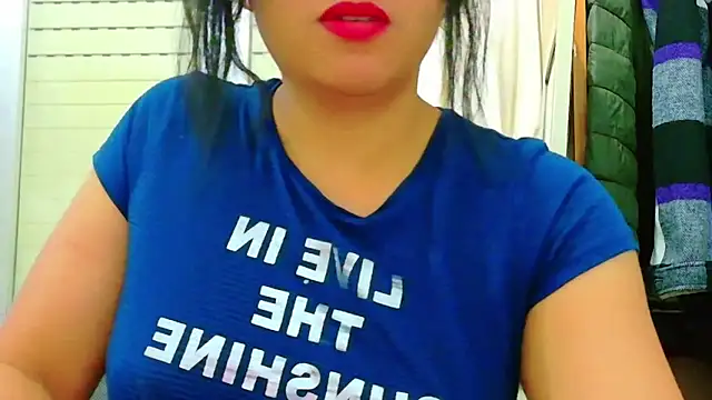 Snapshot of MojaditPussy chatting on April 22, 7:37 pm MojaditPussy online show from April 22, 7:37 pm