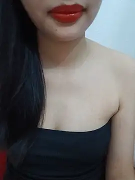 Snapshot of Luckyy29 chatting on June 6, 9:14 am Luckyy29 online show from June 6, 9:14 am