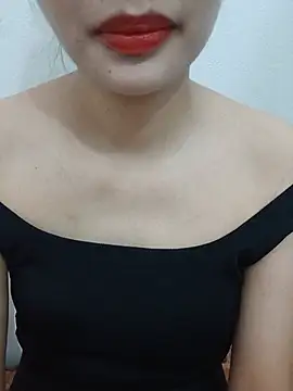Snapshot of Luckyy29 chatting on June 8, 2:12 am Luckyy29 online show from June 8, 2:12 am